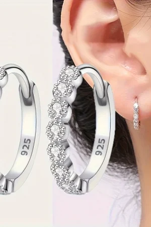 Elegant Small Stud Earrings - Timelessly Dainty & Refined for a Versatile Look