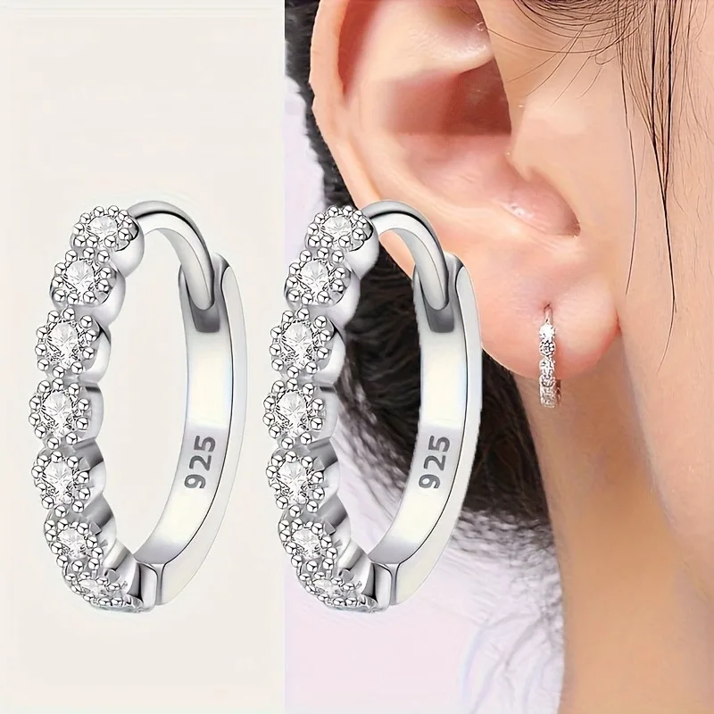 Elegant Small Stud Earrings - Timelessly Dainty & Refined for a Versatile Look